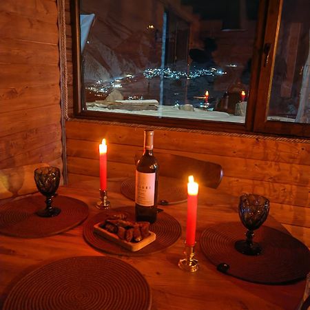 Alone Cottage Kazbegi Rom bilde