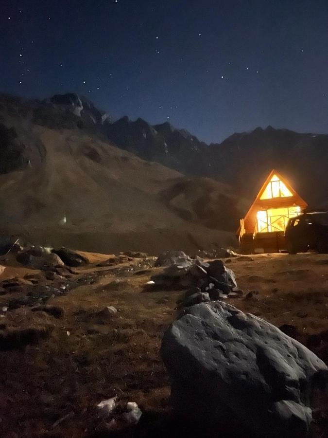 Alone Cottage Kazbegi Eksteriør bilde