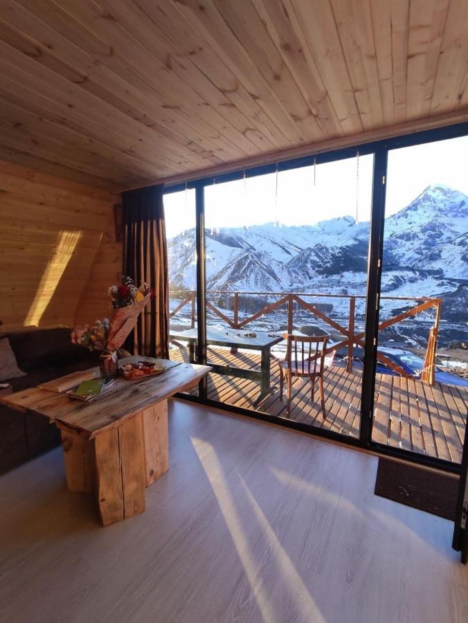 Alone Cottage Kazbegi Eksteriør bilde