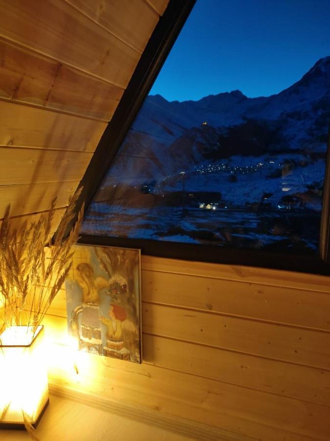 Alone Cottage Kazbegi Eksteriør bilde