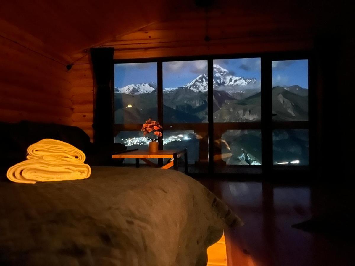 Alone Cottage Kazbegi Eksteriør bilde
