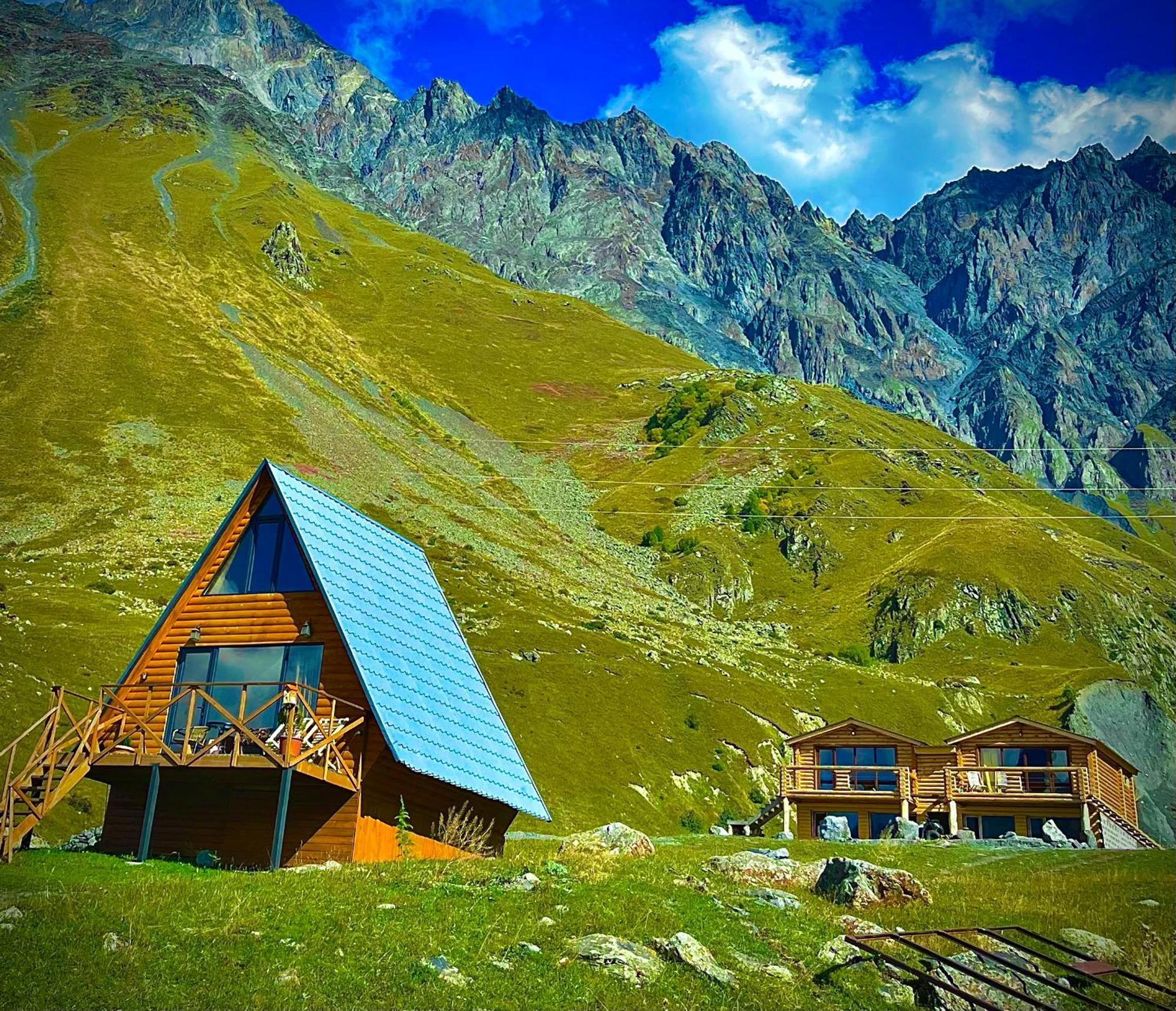 Alone Cottage Kazbegi Eksteriør bilde